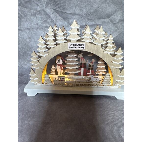 Wooden Christmas‎ Village Scene Operation Santa Paws Lighted Tabletop Decor - Picture 2 of 12
